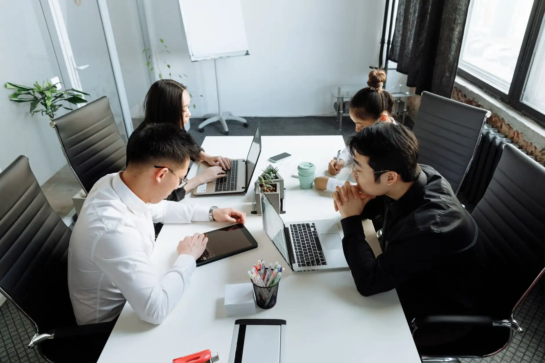 蛋白粉与维生素科学搭配在健身营养中的应用分析