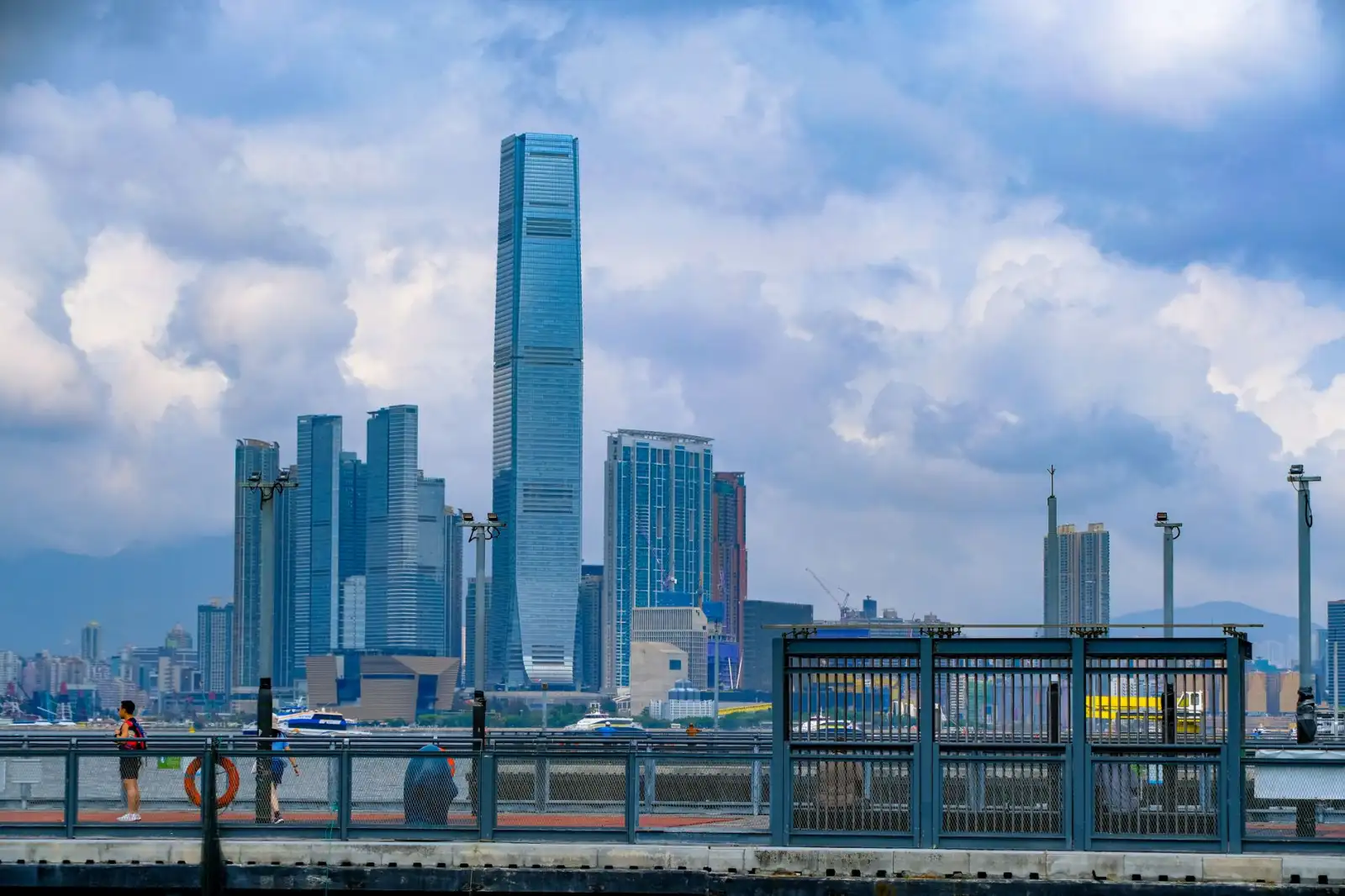 2025年蛋白粉市场趋势与昆明健康管理行业新动向